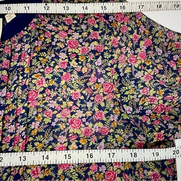 Anthropologie, One Fine Day, short sleeve silk T-shirt top - Picture 7 of 8